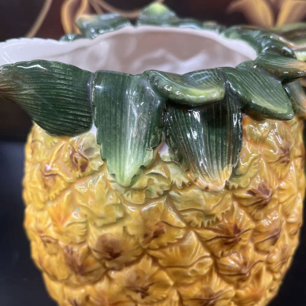 PINEAPPLE PITCHER