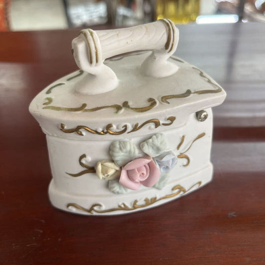 PORCELAIN BISQUE IRON TRINKET BOX