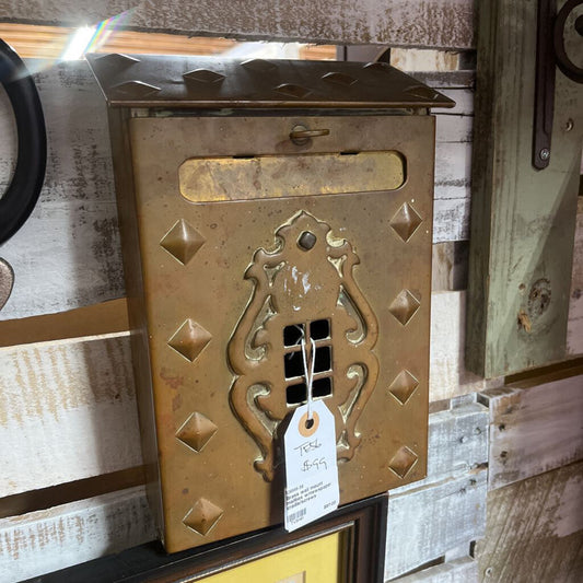 BRASS WALL MOUNT MAILBOX W/NEWSPAPER CRADLE/SCREWS