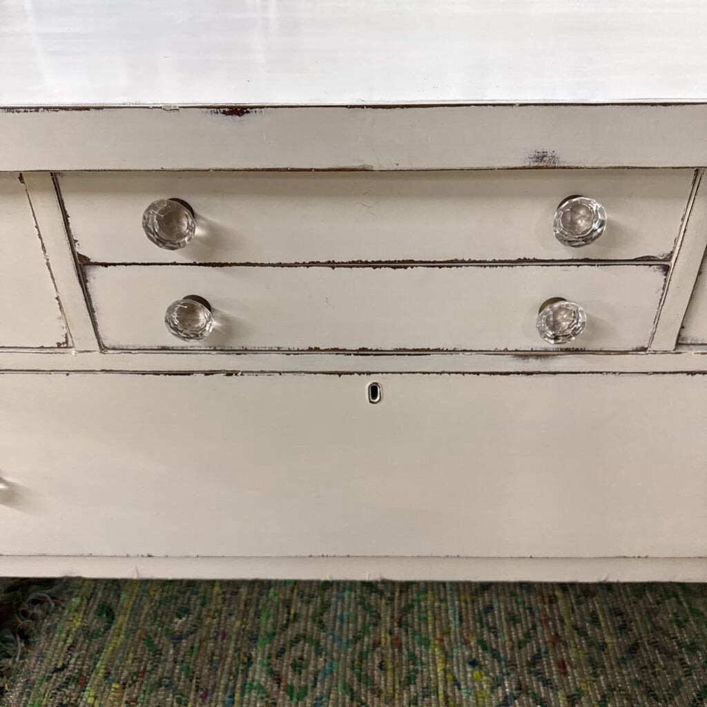 DRESSER, VTG 5 DRAWER W/ORIGINAL GLASS/BRASS HARDWARE, WHITE