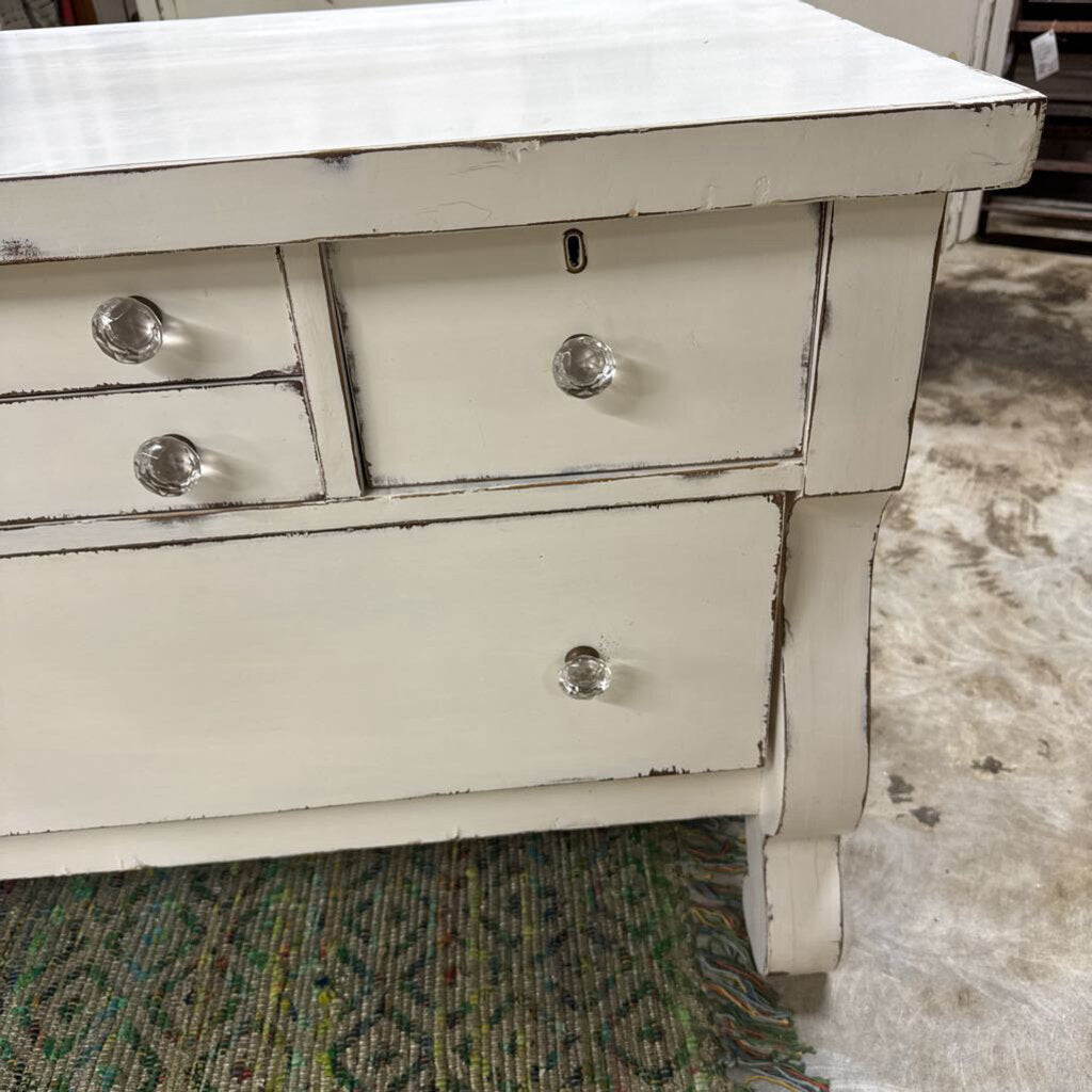 DRESSER, VTG 5 DRAWER W/ORIGINAL GLASS/BRASS HARDWARE, WHITE