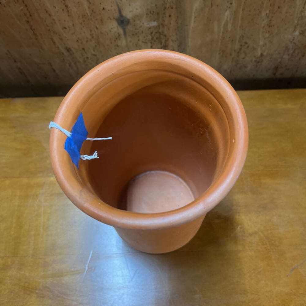 CLAY WINE HOLDER