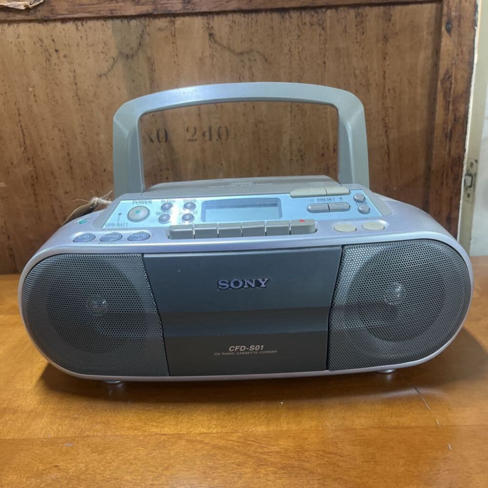 SONY CD/RADIO/CASSETTE CFD-S01, AM/FM MEGABASS