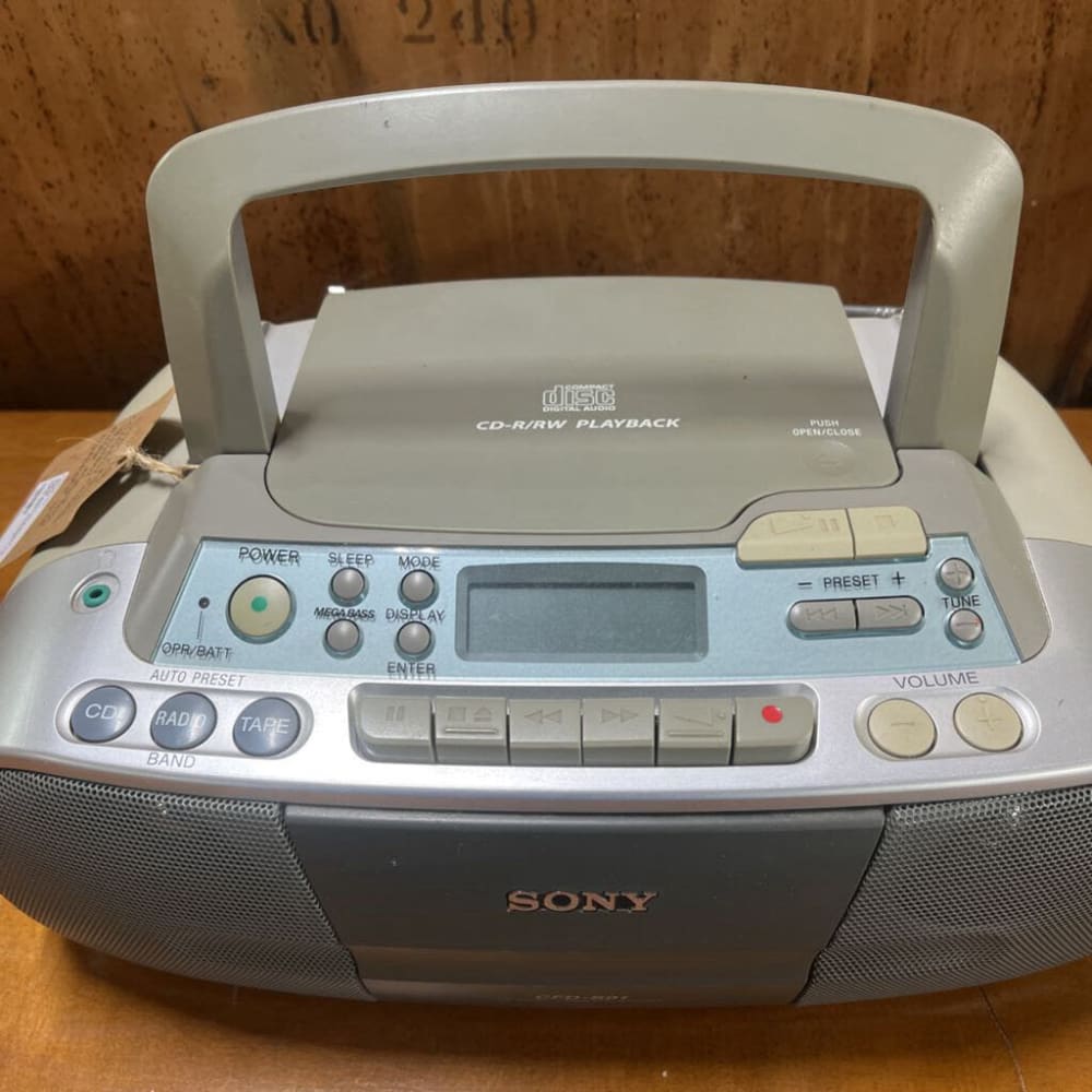 SONY CD/RADIO/CASSETTE CFD-S01, AM/FM MEGABASS