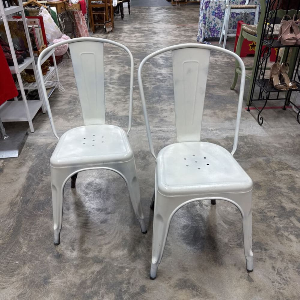 STACKABLE INDUSTRIAL STYLE METAL WHITE CHAIRS SET OF 2