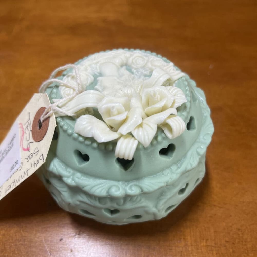 TRINKET BOX, CAMEO SEA GREEN BISQUE