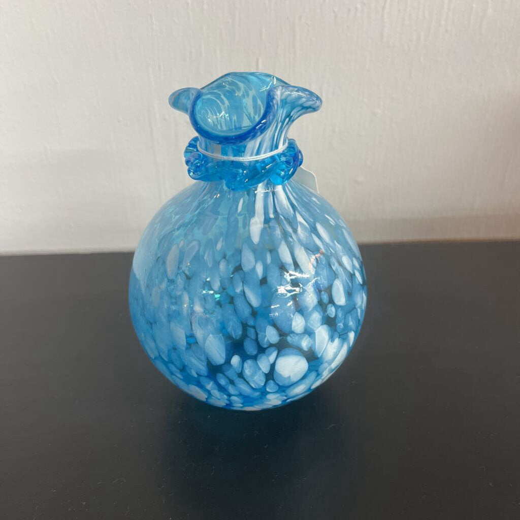 BLUE WHITE RUFFLE ART GLASS VASE