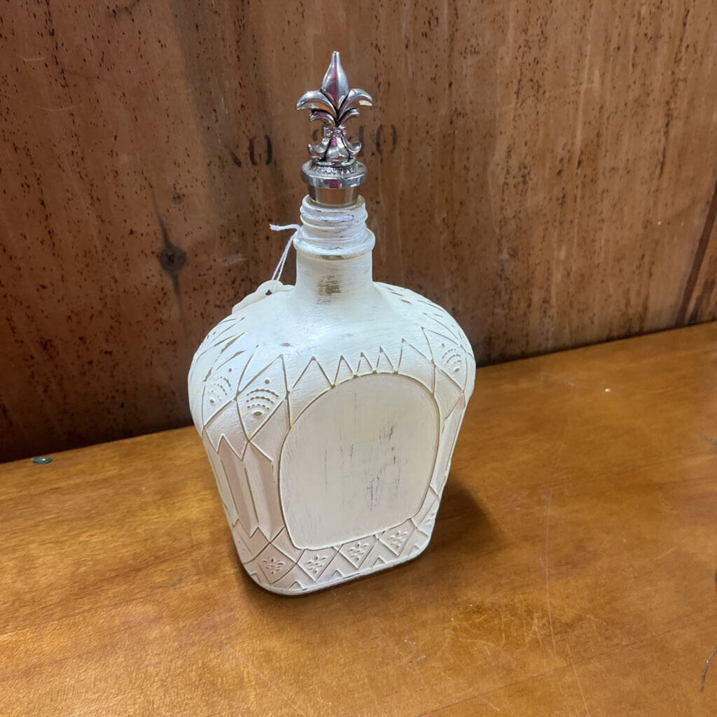 SHABBY CROWN ROYAL BOTTLE FLEUR D LES STOPPER