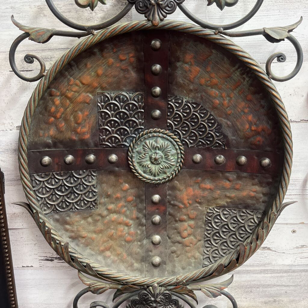 LARGE HEAVY METAL WALL DISC DECOR