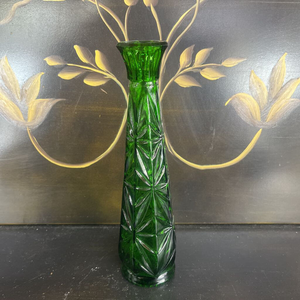 KELLY GREEN GLASS BUD VASE