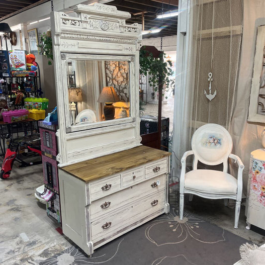5 DRAWER ANTIQUE SOLID WOOD DRESSER WITH MIRROR