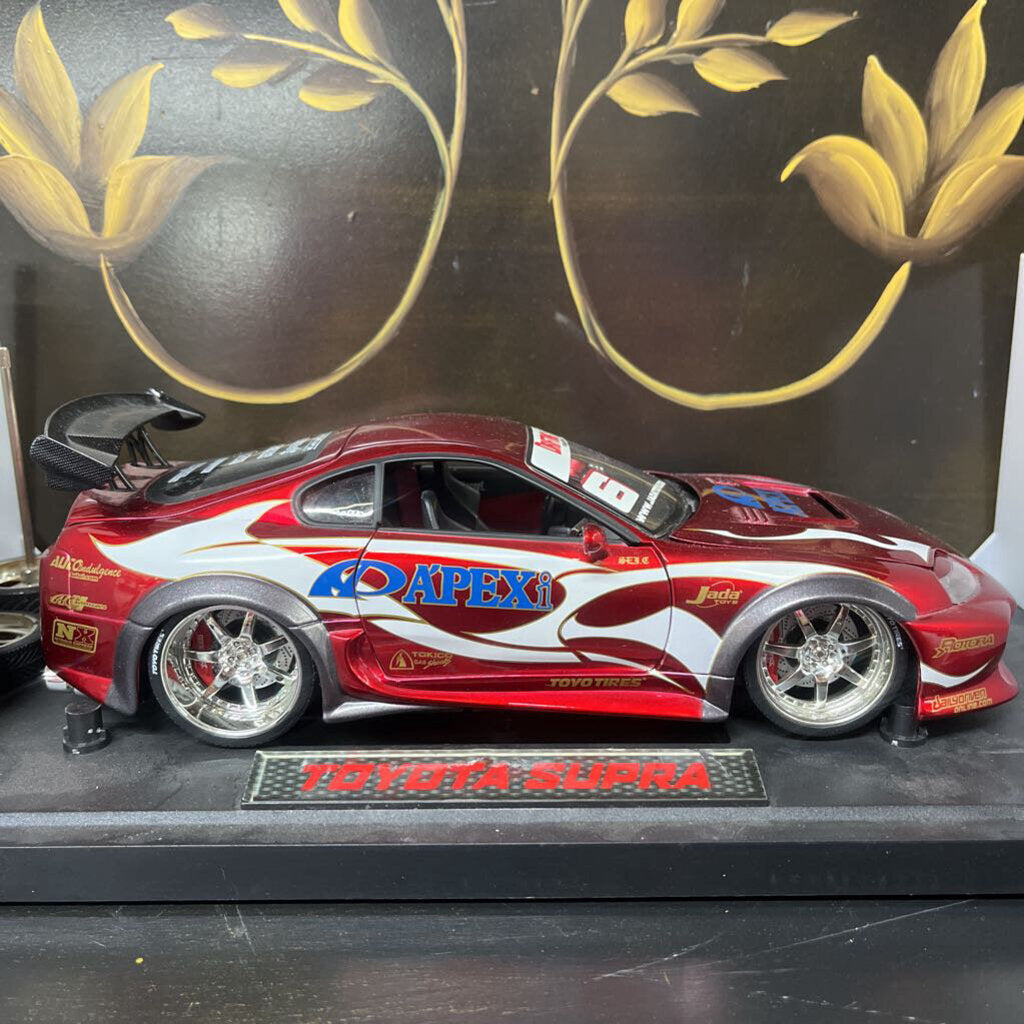 TOYOTA SUPRA DIECAST 1:18 MODEL W/ EXTRA WHEELS & STAND