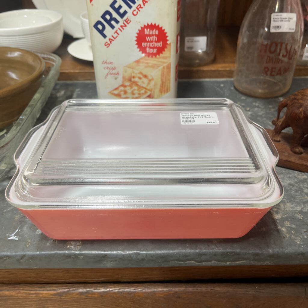 VINTAGE PINK PYREX OVENWARE 11/2 QUART-WITH LID