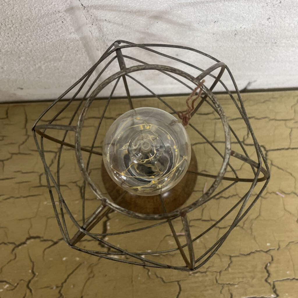 VINTAGE STYLE INDUSTRIAL HANGING LIGHT