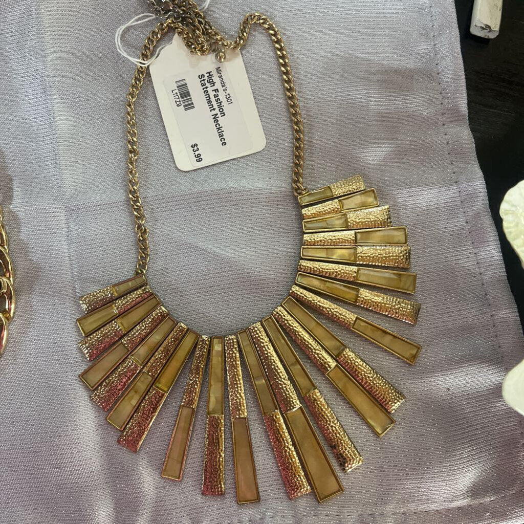 HIGH FASHION STATEMENT NECKLACE