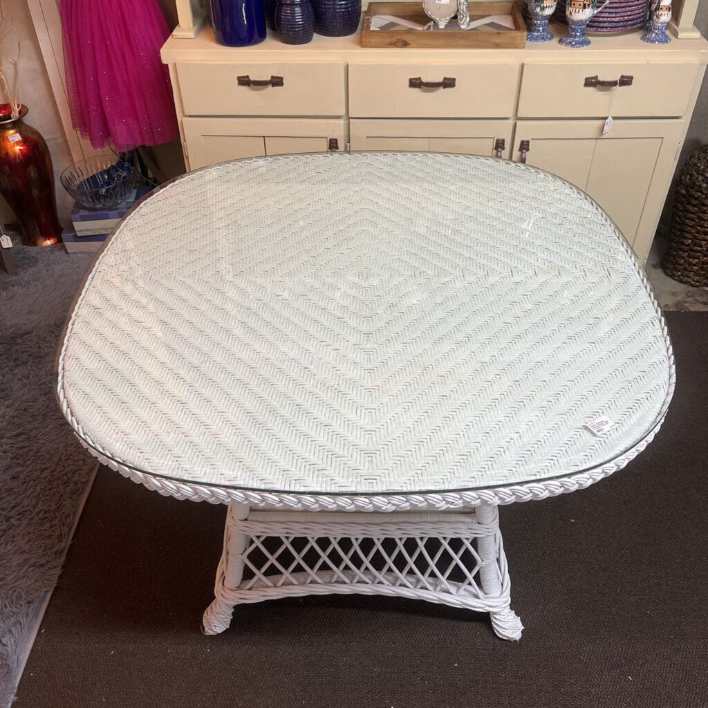 WHITE AUTHENTIC WICKER DINING TABLE W/ GLASS TOP (42")