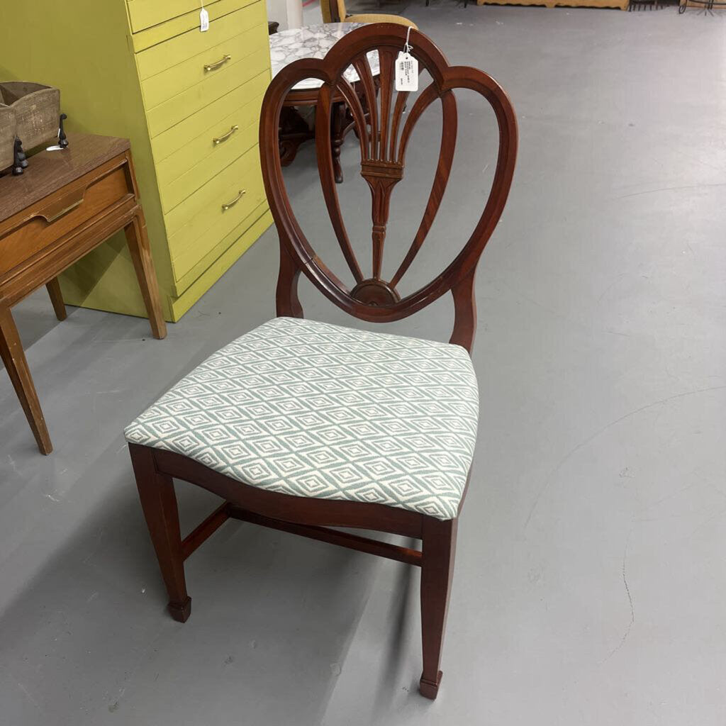 DREXEL MAHOGANY SHIELD BACK CHAIR