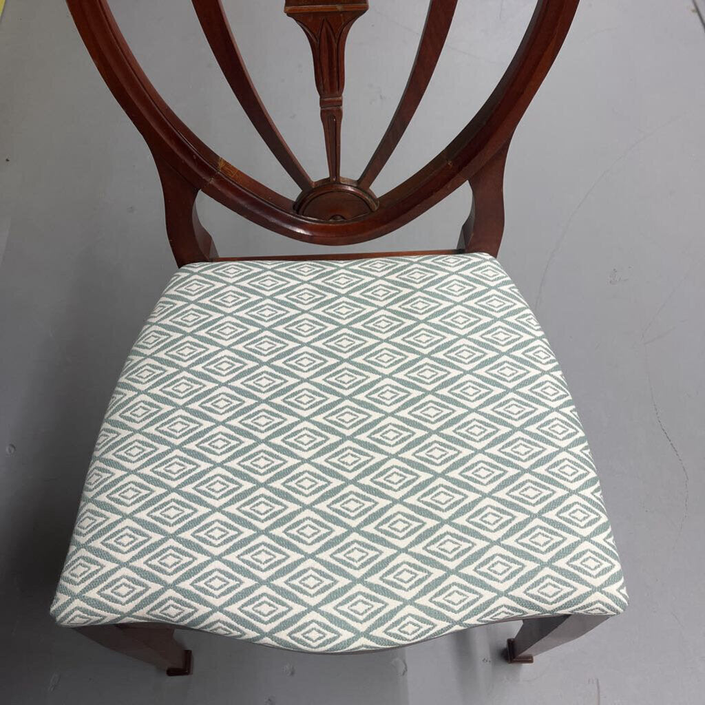 DREXEL MAHOGANY SHIELD BACK CHAIR