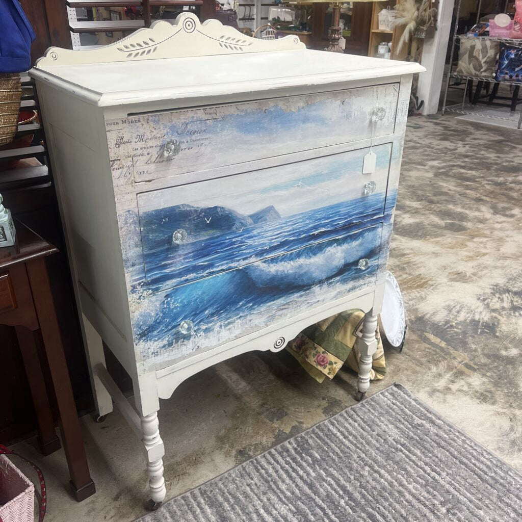 WHITE SOLID WOOD 3 DRAWER OCEAN VIEW CHEST OF DRAWERS