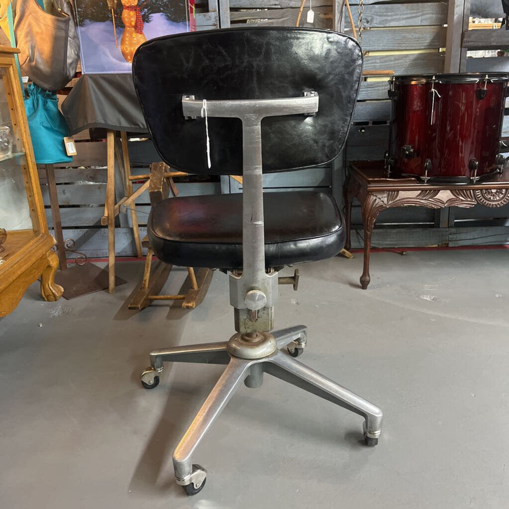 VINTAGE INDUSTRIAL OFFICE/DESK CHAIR