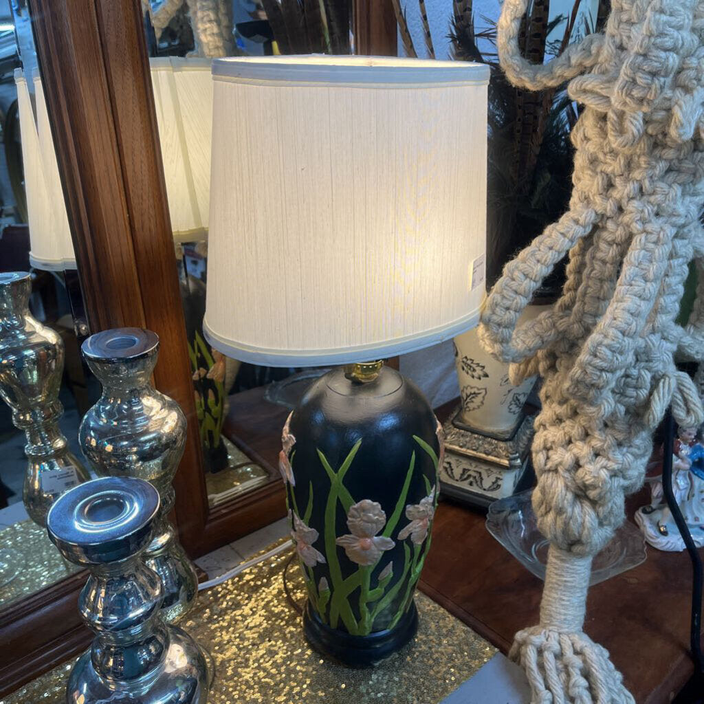 PR BLACK FLORAL LAMPS W/SHADES