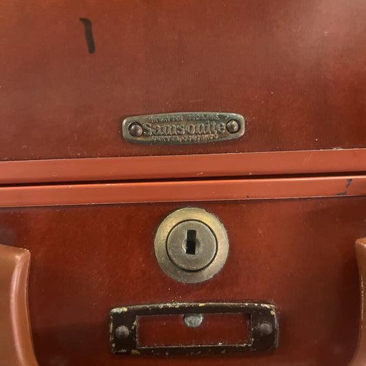 1950'S SAMSONITE LUGGAGE W/ KEY