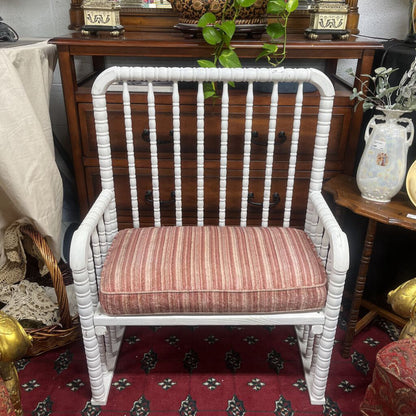 SMALL WHITE BENCH