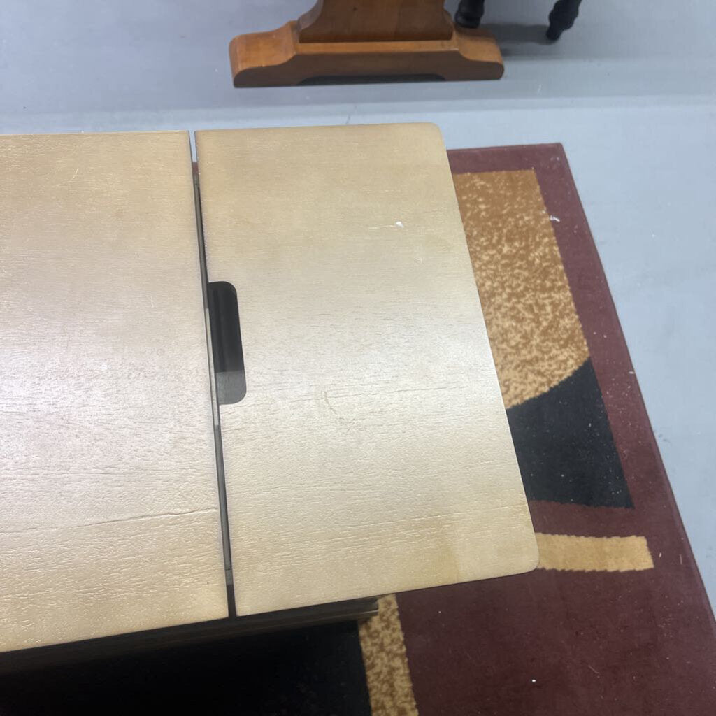 END TABLE W/ STORAGE