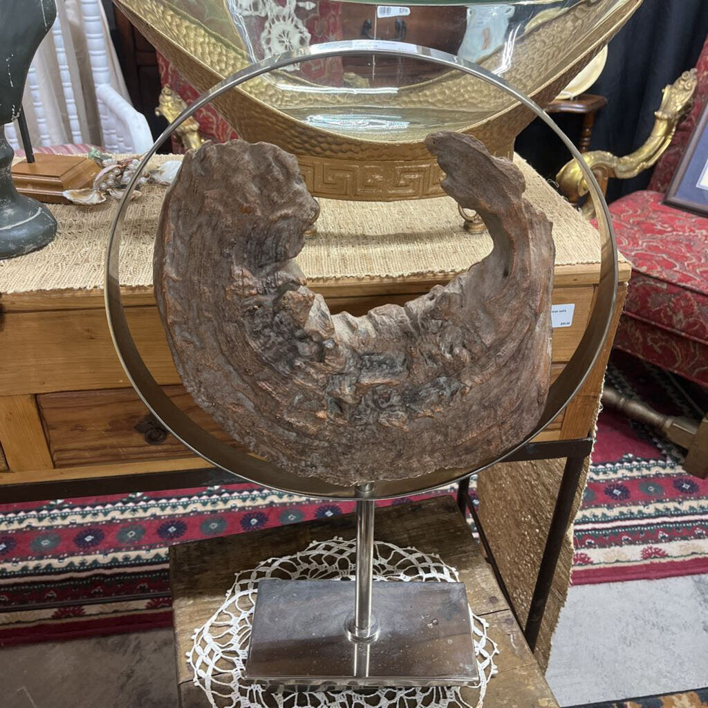 WOOD ON METAL ATAND