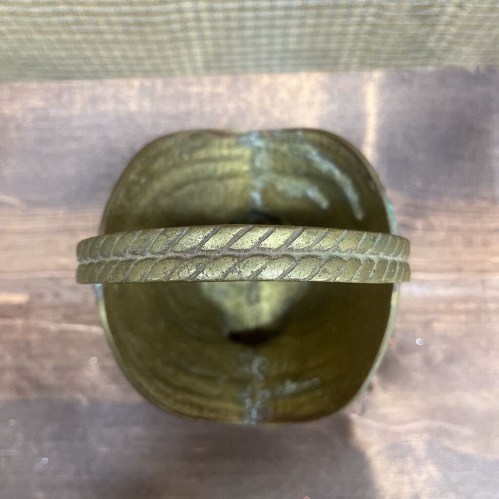 VINTAGE SOLID BRASS SEASHELL HANDLE BRIDE'S BASKET