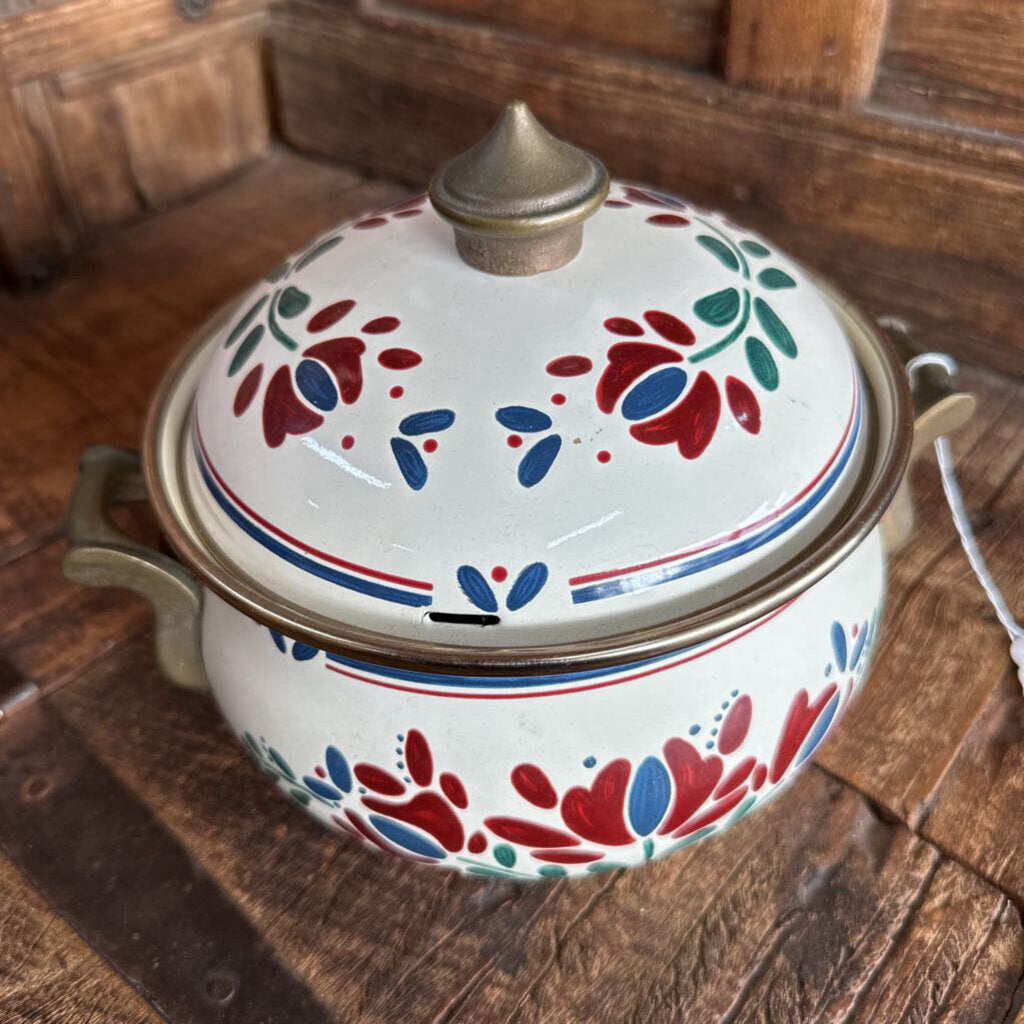 Asta Enamel /Brass Pot w/Lid