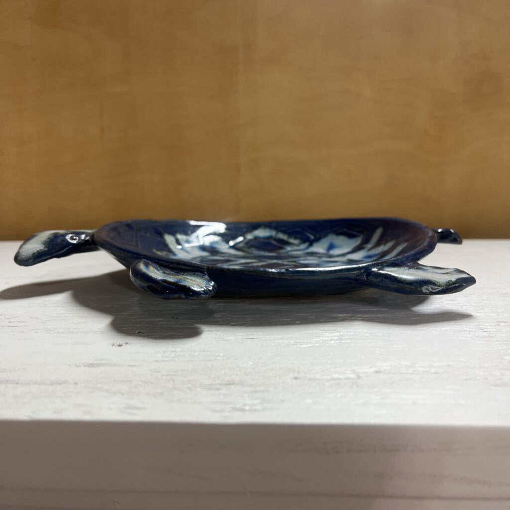 TURTLE POTTERY DISH