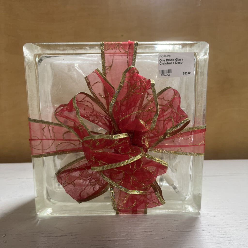 ONE BLOCK GLASS CHRISTMAS DECOR