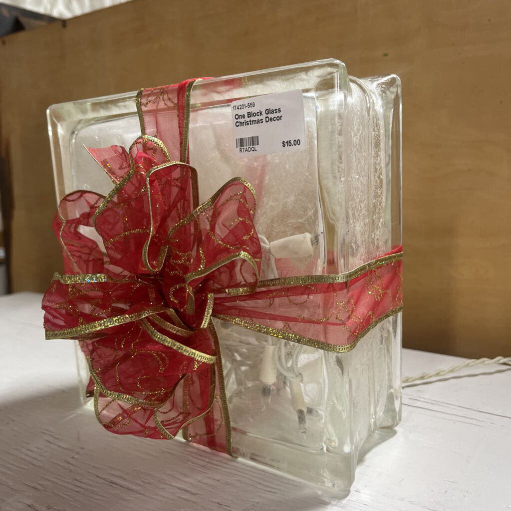 ONE BLOCK GLASS CHRISTMAS DECOR