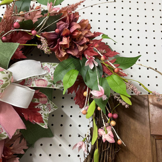 MAUVE FIOWER WREATH