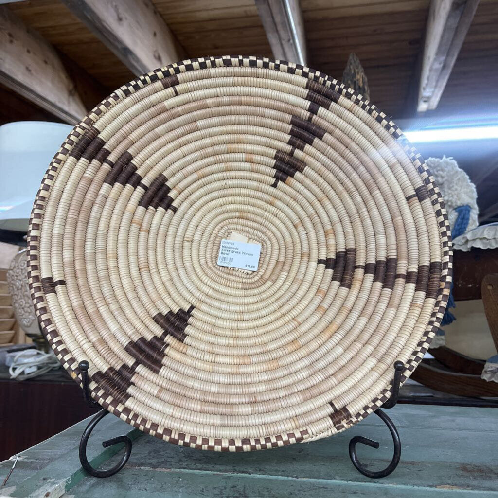 Handmade Sweetgrass Woven Bowl