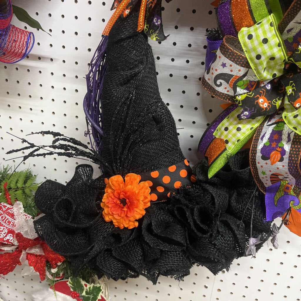 WITCH HAT WREATH