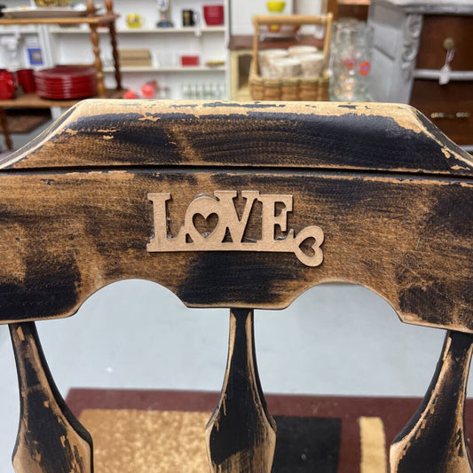 LOVE CHAIR