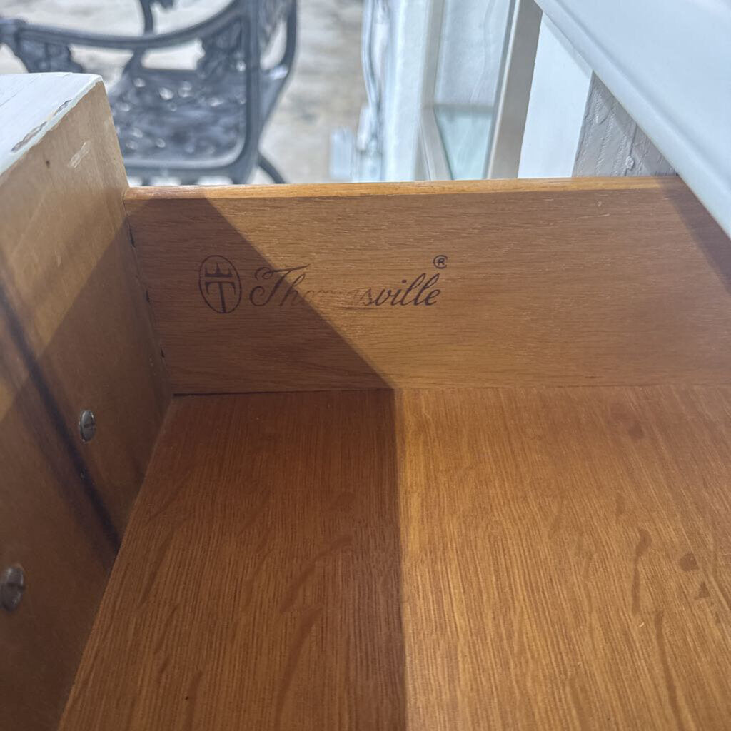 THOMASVILLE 9 DRAWER WHITE DRESSER