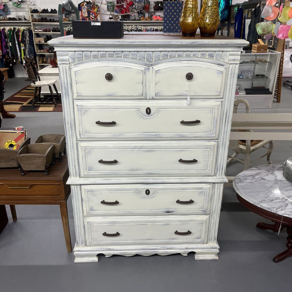 VINTAGE BROYHILL 5 DRAWER CHEST