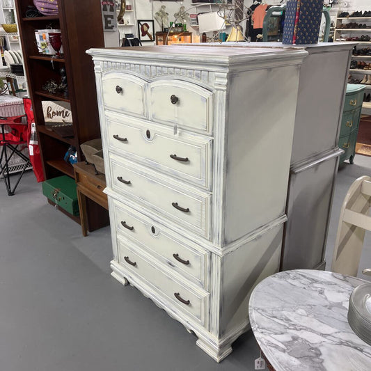 VINTAGE BROYHILL 5 DRAWER CHEST