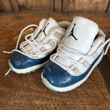 AIR JORDAN 11 RETRO