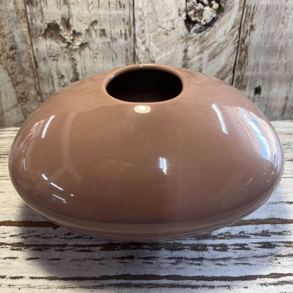 VINTAGE HANDCRAFTED SALMON OVAL VASE