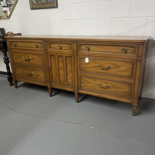 Mid Century Drexel 9 Drawer Dresser