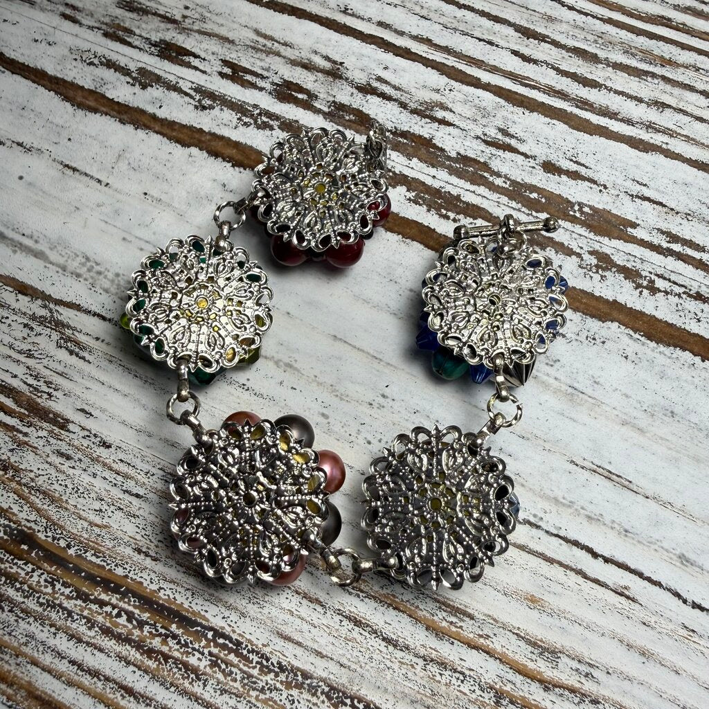 VTG BEADS UNIQUE FIVE DISC BRACELET