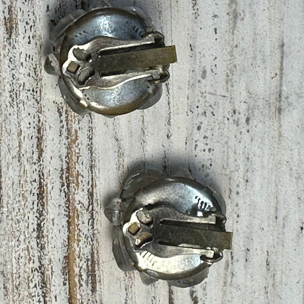 VTG AB CYRSTAL CLIP EARRINGS