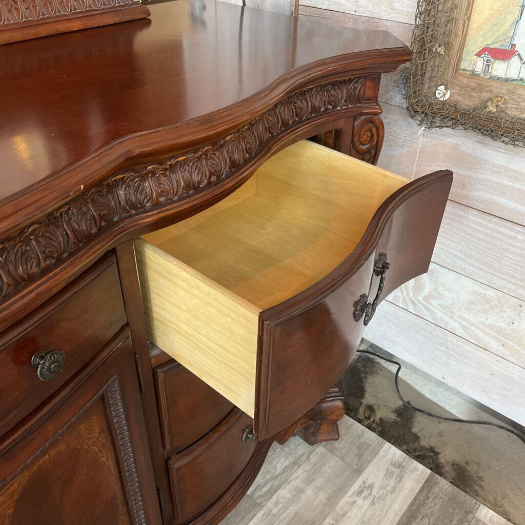 LARGE 9 DRAWER DRESSER WITH MIRROR