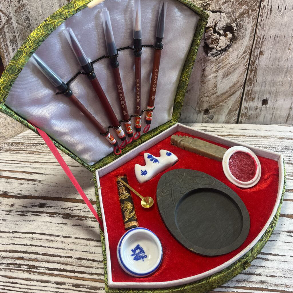 CHINESE CALLIGRAPHY SET