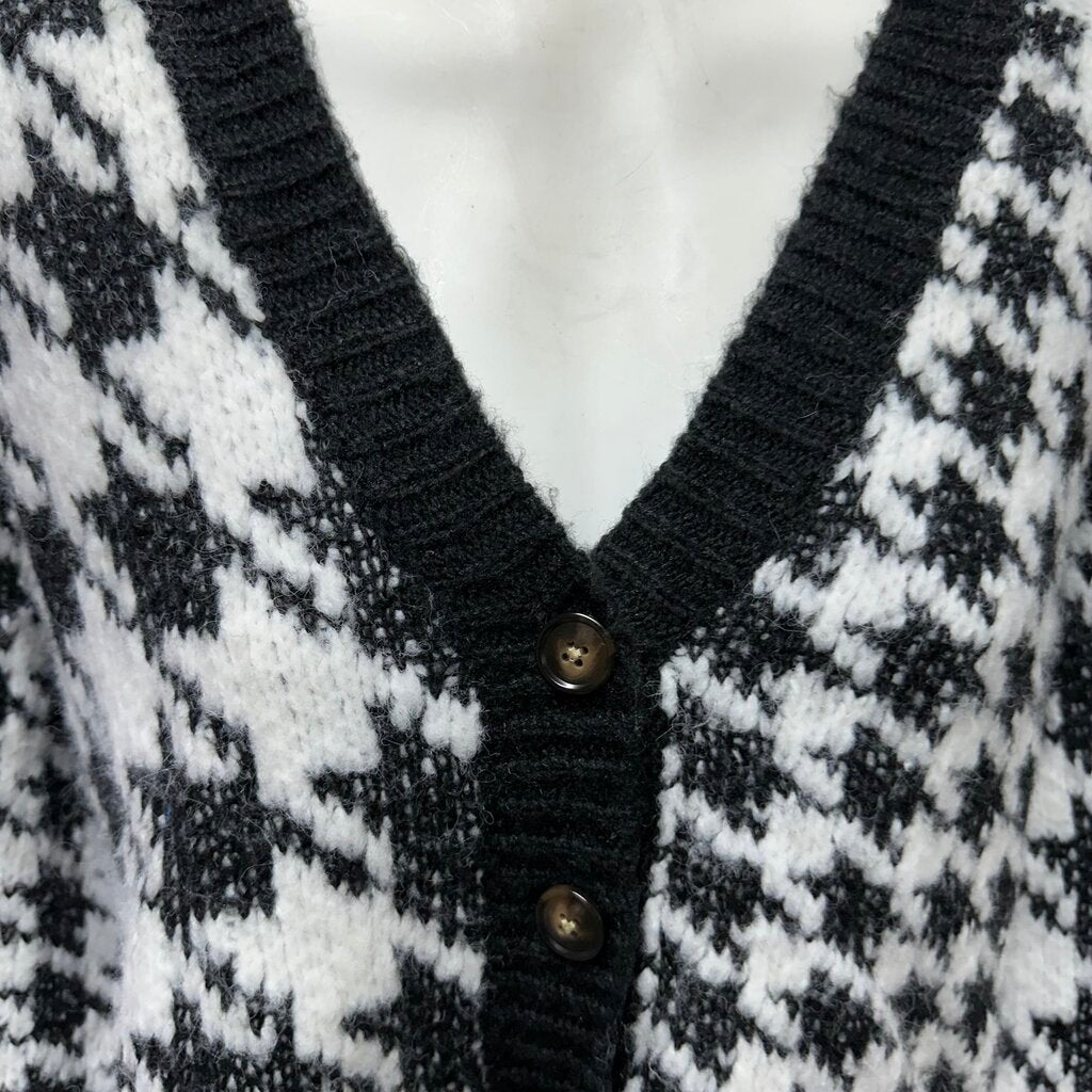 TORRID HOUNDSTOOTH BLK/WHT CARDIGAN SWEATER SZ 1
