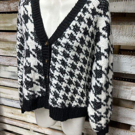 TORRID HOUNDSTOOTH BLK/WHT CARDIGAN SWEATER SZ 1